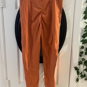 New/worn like once /ordered from Gymshark //